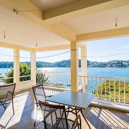 Cozy In Mali With Wifi Lägenhet